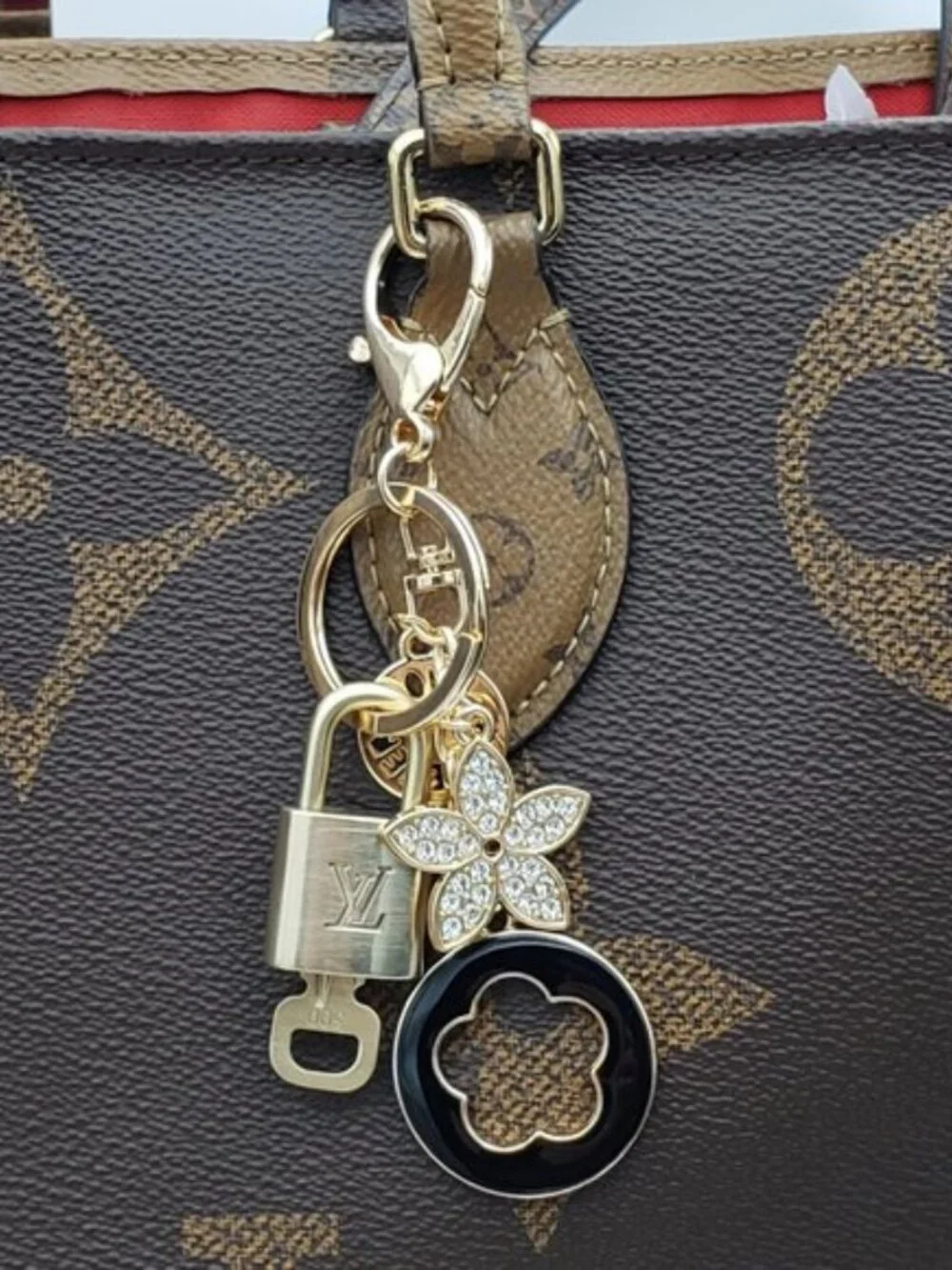 Authentic Louis Vuitton Gold Lock & Key 🔑 Bag Charm w/ Unbranded Flower Charm